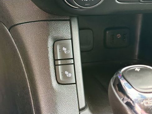 Used 2019 GMC Acadia SLE image 20