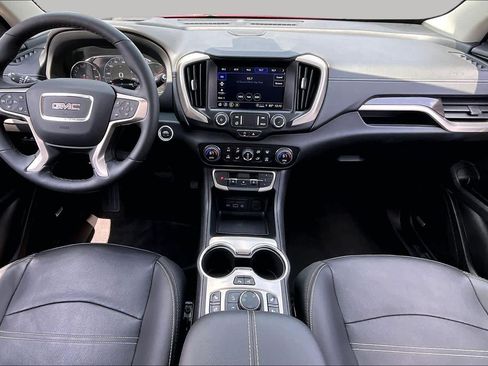Used 2024 GMC Terrain Denali w/ Denali Premium Package AWD/4WD image 16