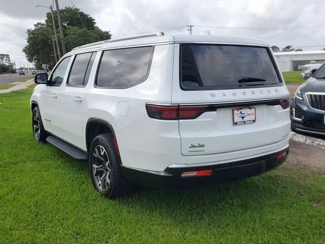 Used 2023 Jeep Wagoneer L Series III w/ Preferred Equipment Group AWD/4WD image 4