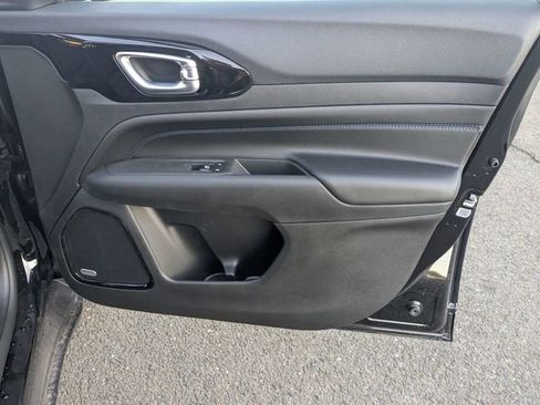 New 2026 Jeep Compass Limited w/ Sun, Sound & Navigation Group image 27