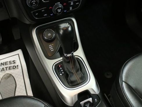 Used 2019 Jeep Compass Latitude AWD/4WD image 21