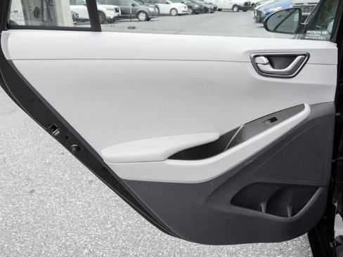 Used 2020 Hyundai Ioniq Blue FWD image 14