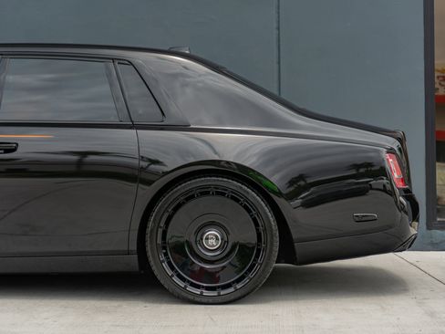 Used 2018 Rolls-Royce Phantom Sedan RWD image 19