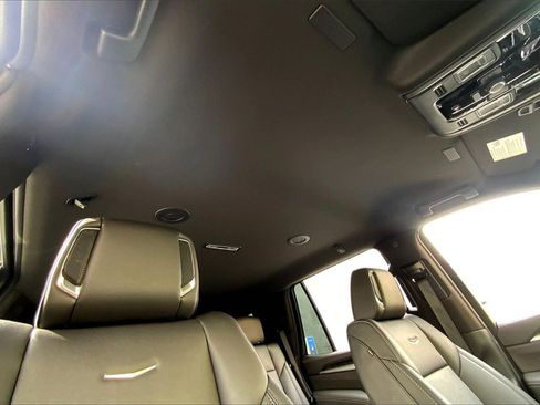 New 2026 Cadillac Escalade 4WD w/ LPO, Floor Liner Package image 34