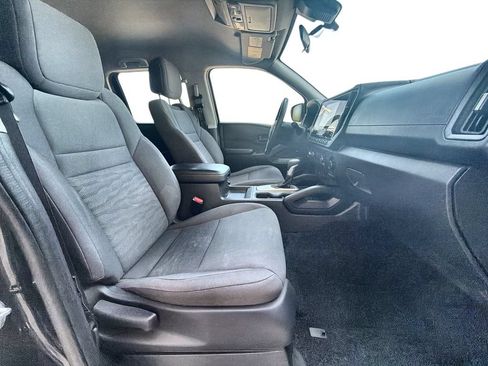 Used 2025 Nissan Frontier S AWD/4WD image 29