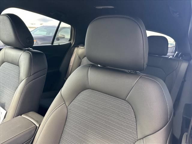 New 2026 Buick Envista Sport Touring w/ Convenience I Package FWD image 25