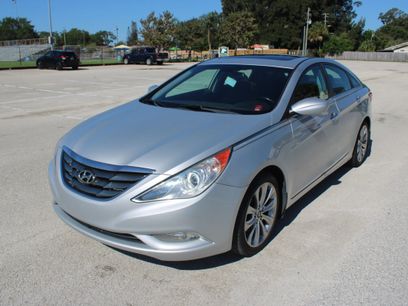 Used 2012 Hyundai Sonata SE w/ Navigation & Sunroof Pkg