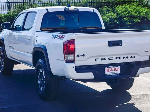 Used 2019 Toyota Tacoma TRD Off-Road image 5