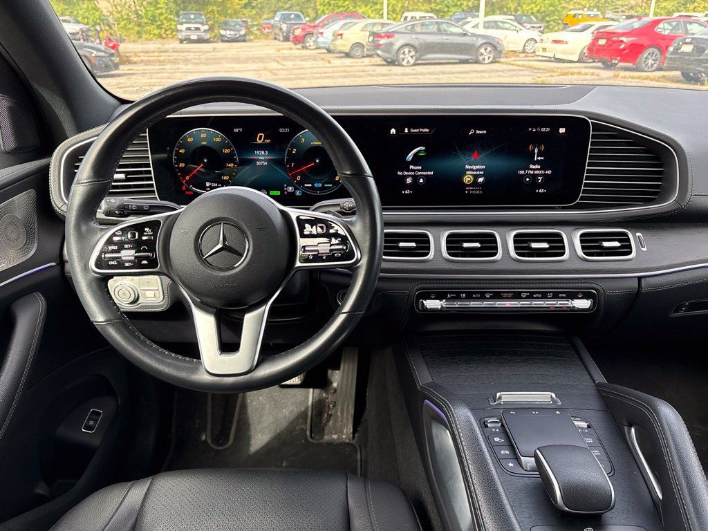 Used 2022 Mercedes-Benz GLS 450 4MATIC image 10