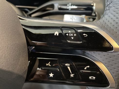 Certified 2025 Mercedes-Benz GLC 300 image 22