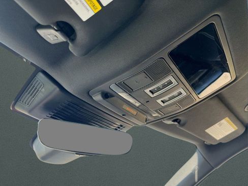 Used 2025 Jaguar F-PACE R-Dynamic S image 30