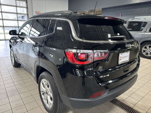 Used 2025 Jeep Compass Latitude w/ Sun & Sound Group image 38