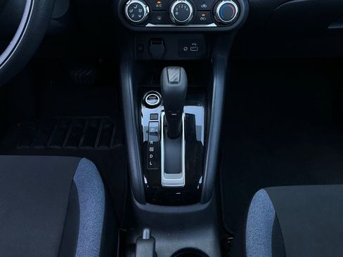 Used 2025 Nissan Versa SV image 14