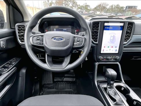 Used 2025 Ford Ranger XL image 5