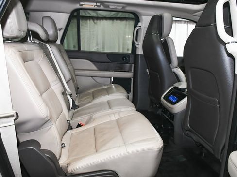 Used 2022 Lincoln Navigator L Reserve image 56