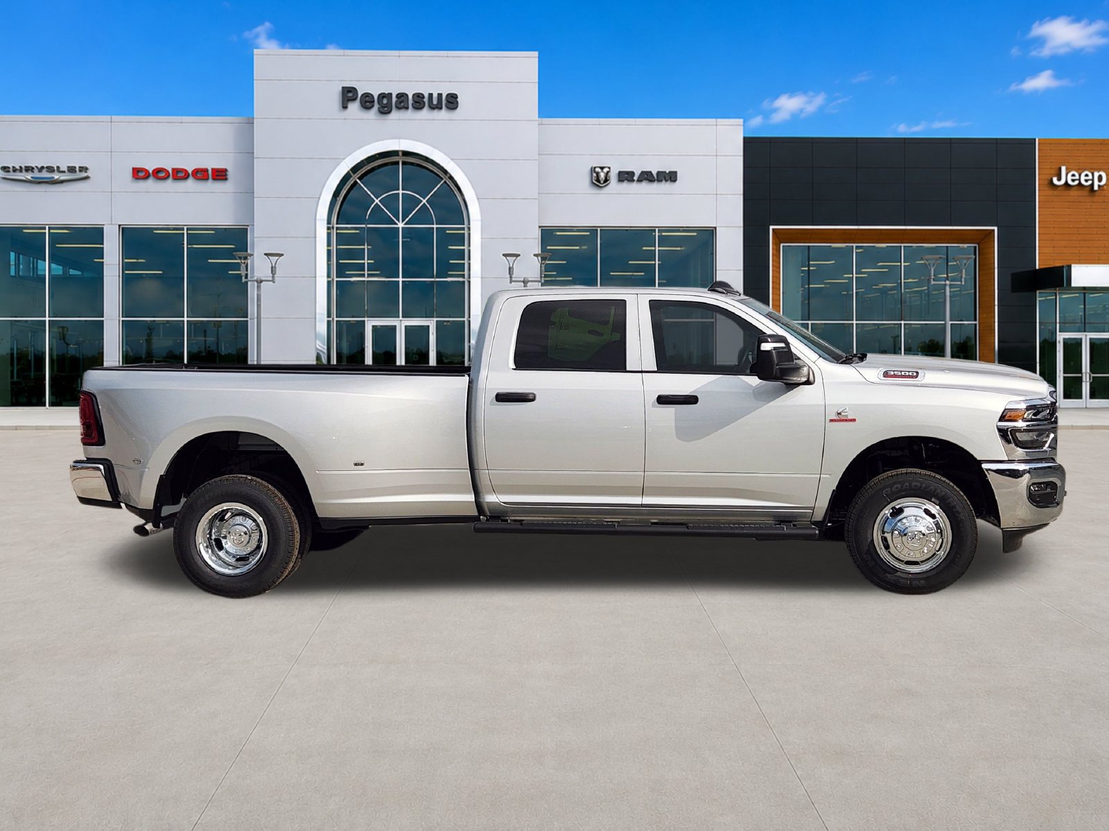 New 2026 RAM 3500 Tradesman AWD/4WD image 7
