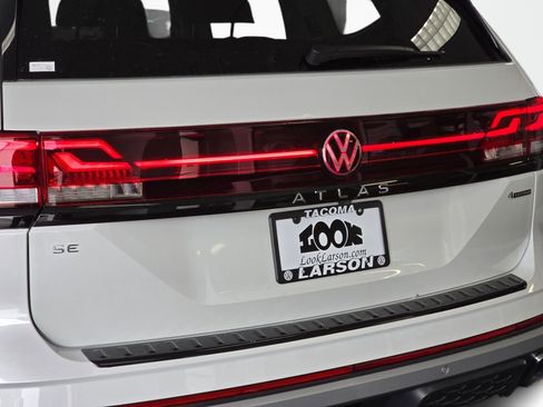 New 2026 Volkswagen Atlas Peak Edition AWD/4WD image 13