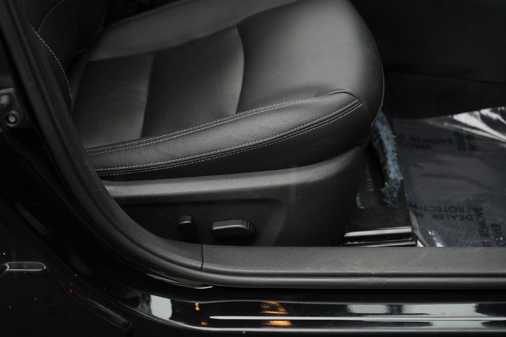 Used 2019 Nissan Altima 2.5 Platinum AWD/4WD image 32