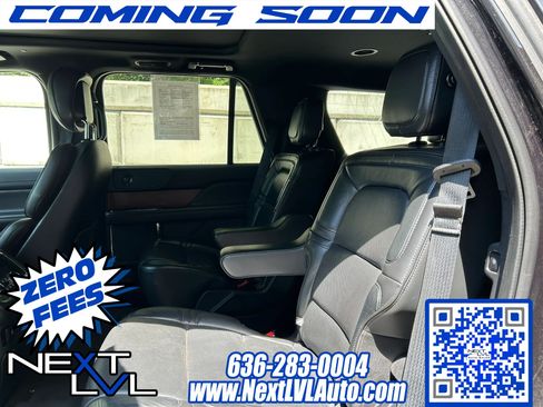 Used 2019 Lincoln Navigator Select AWD/4WD image 4