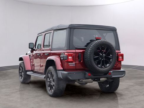 Used 2021 Jeep Wrangler Unlimited Sahara w/ Cold Weather Group AWD/4WD image 7
