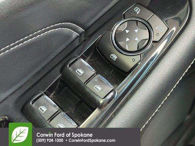 Used 2020 Ford Edge Titanium w/ Equipment Group 301A AWD/4WD image 23