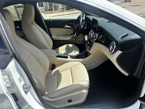 Used 2018 Mercedes-Benz CLA 250 image 24