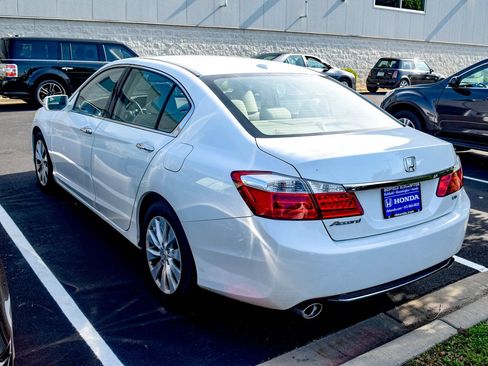 Used 2014 Honda Accord EX-L image 18