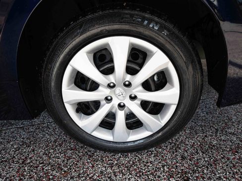 Used 2024 Toyota Corolla LE image 28