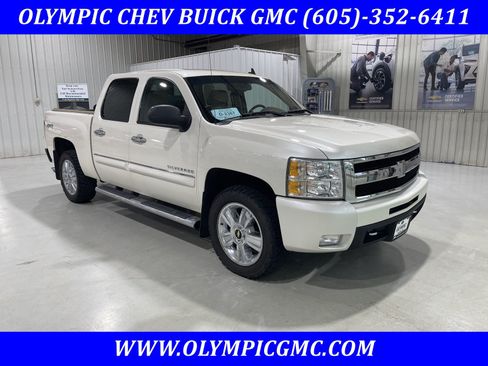Used 2013 Chevrolet Silverado 1500 LTZ w/ LTZ White Diamond Edition AWD/4WD image 1