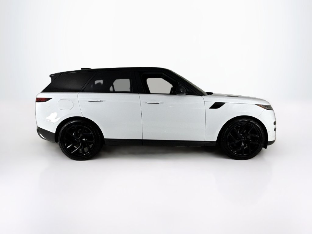 Used 2026 Land Rover Range Rover Sport SE AWD/4WD image 6