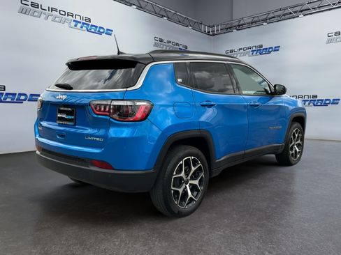 Used 2025 Jeep Compass Limited AWD/4WD image 5