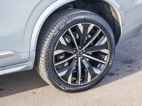 New 2026 Volvo XC90 T8 Plus w/ Protection Package AWD/4WD image 10