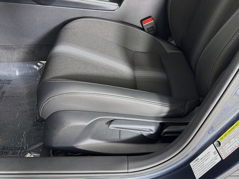 Used 2025 Honda Civic Sport image 18