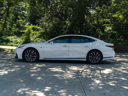 Used 2019 Lexus LS 500 F Sport w/ Accessory Package (Z2) AWD/4WD image 5