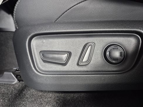 New 2026 Toyota 4Runner Limited AWD/4WD image 17