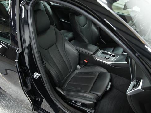 Used 2023 BMW 330e xDrive 330e xDrive image 17