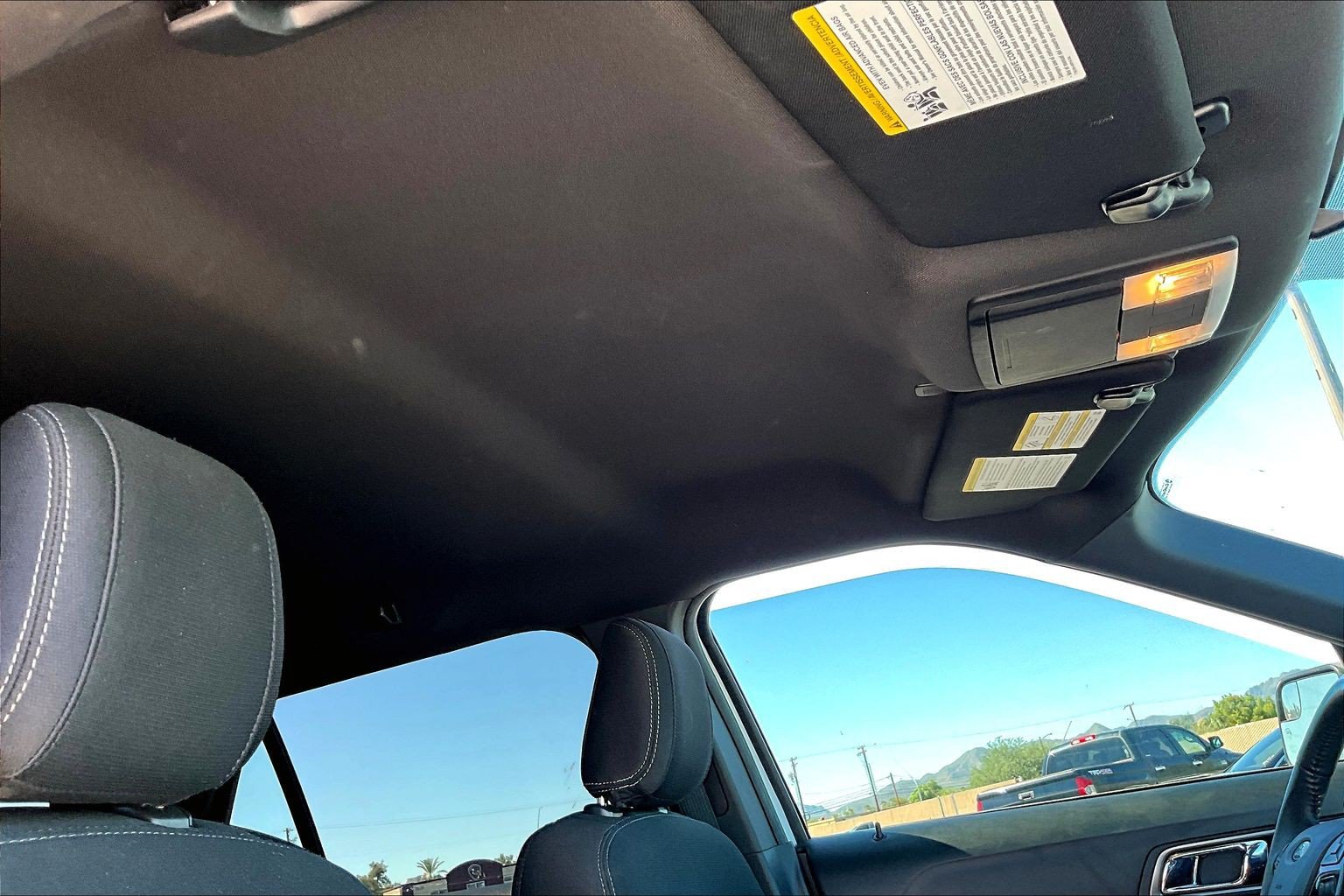 Used 2018 Ford Explorer XLT w/ Equipment Group 201A FWD image 16
