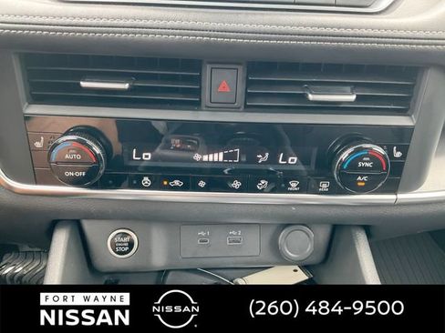 Certified 2023 Nissan Rogue SV w/ SV Premium B Package AWD/4WD image 19