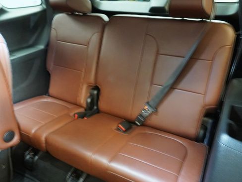 Used 2018 Chevrolet Traverse High Country AWD/4WD image 20