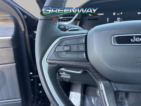 New 2025 Jeep Grand Cherokee Limited RWD image 27