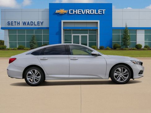 Used 2018 Honda Accord LX image 8