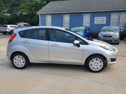 Used 2016 Ford Fiesta S FWD image 4
