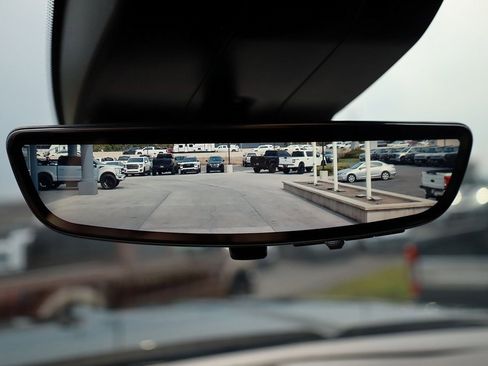 Used 2025 GMC Sierra 3500 AT4 w/ AT4 Premium Plus Package image 18