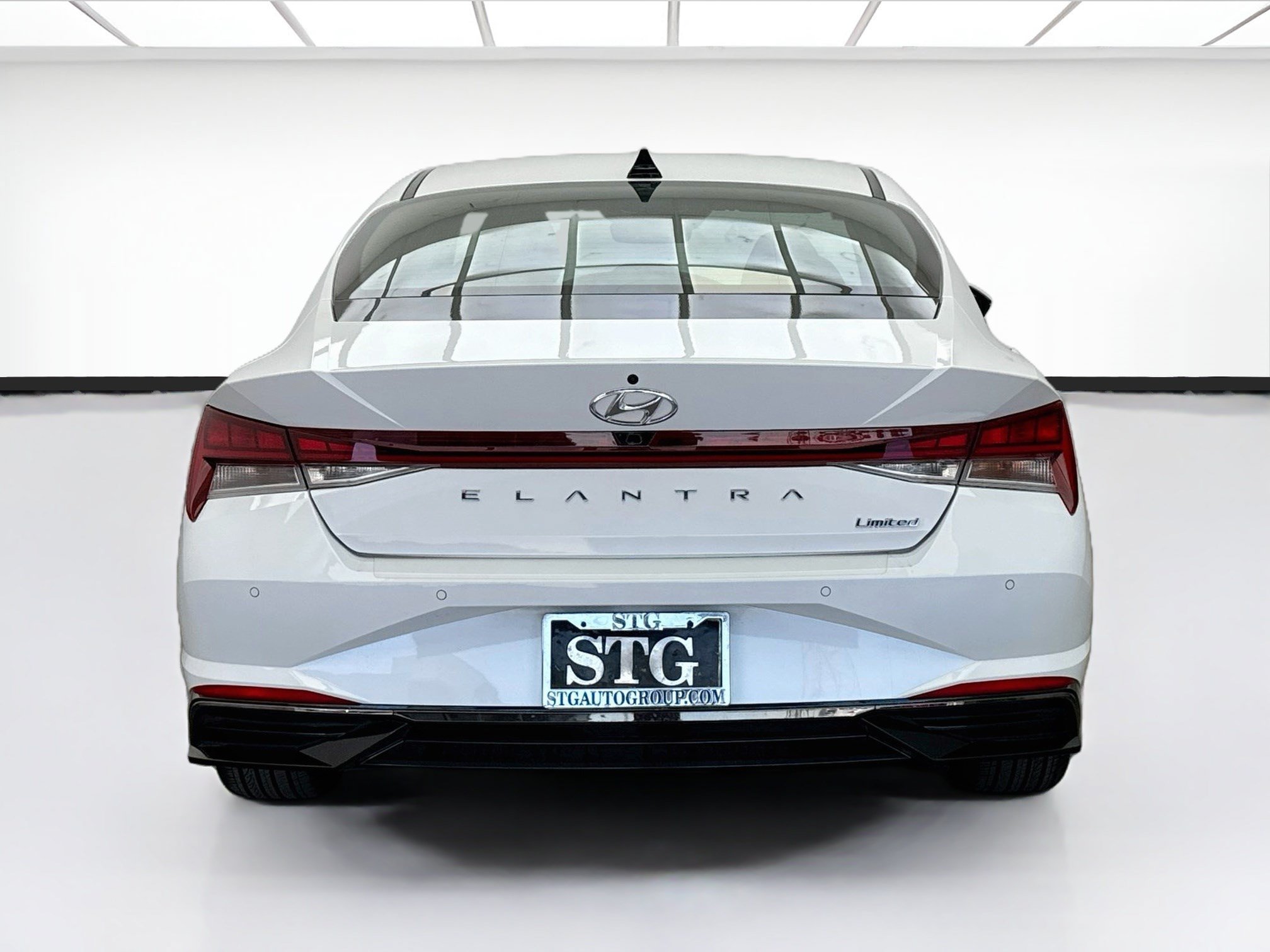 Used 2021 Hyundai Elantra Limited FWD image 5