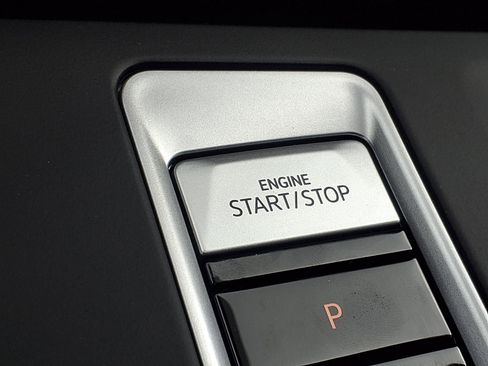 New 2026 Volkswagen Atlas Cross Sport SE image 11