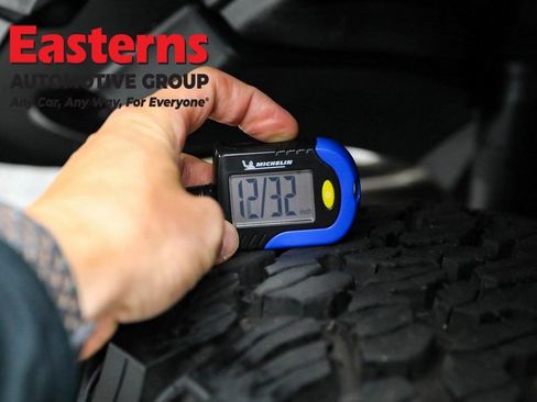 Used 2024 Jeep Wrangler Unlimited Rubicon 392 image 32