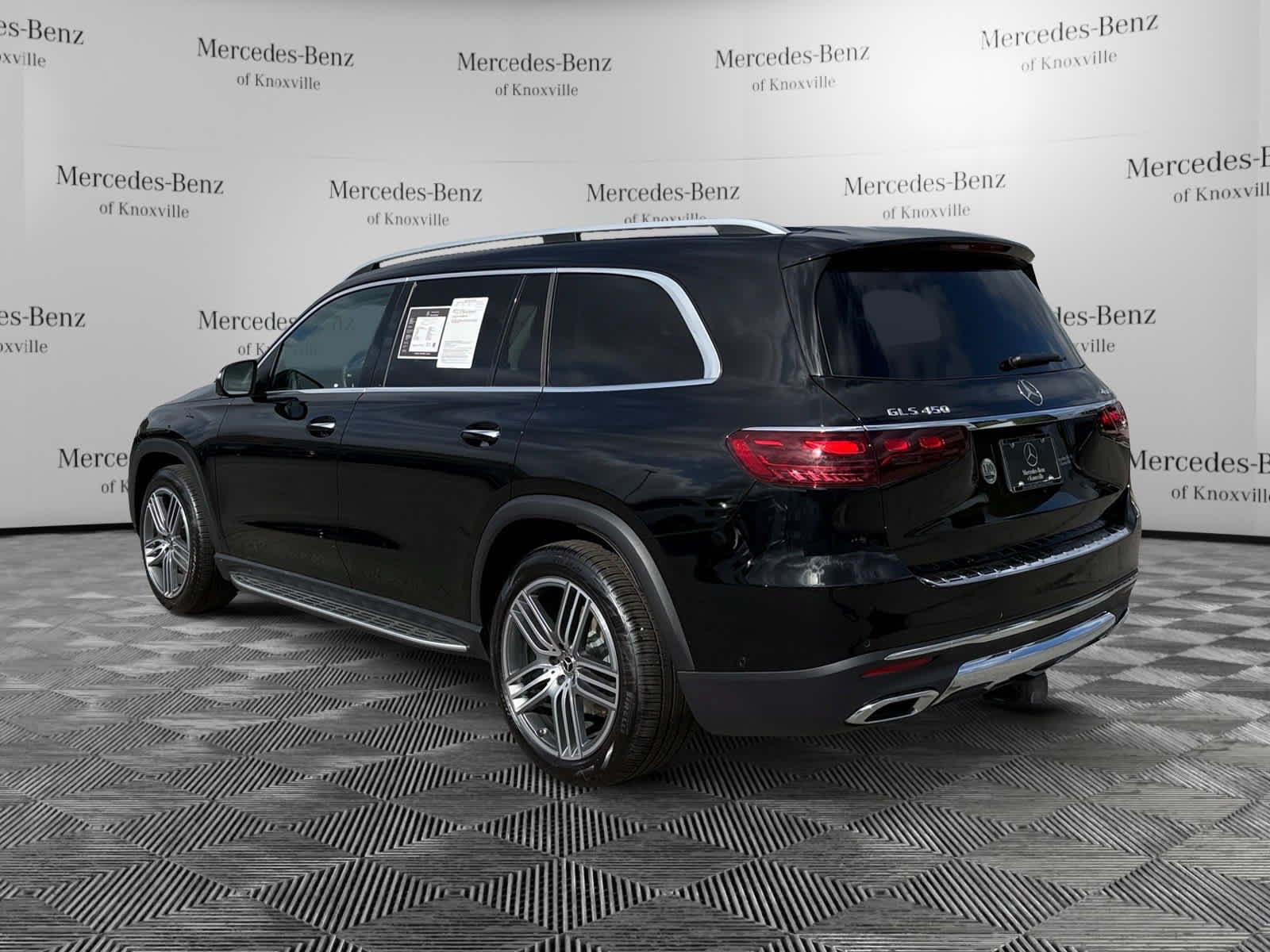 Used 2026 Mercedes-Benz GLS 450 4MATIC image 3