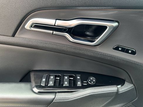 Certified 2023 Kia Sportage SX FWD image 13