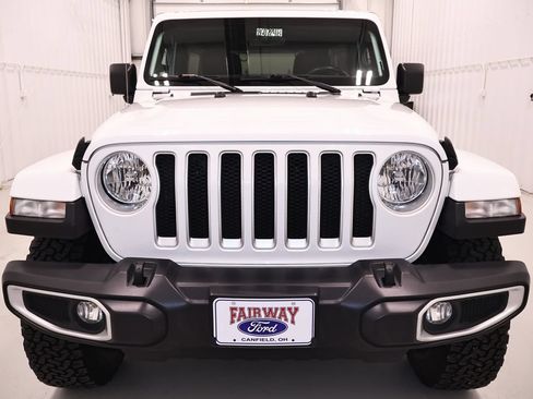 Used 2019 Jeep Wrangler Unlimited Sahara w/ Uconnect 4C Nav & Sound Group AWD/4WD image 5
