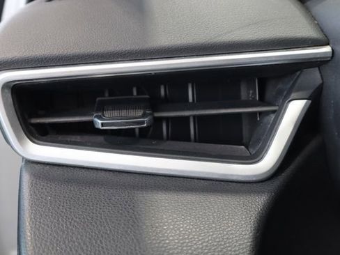 Used 2020 Toyota Corolla SE FWD image 25